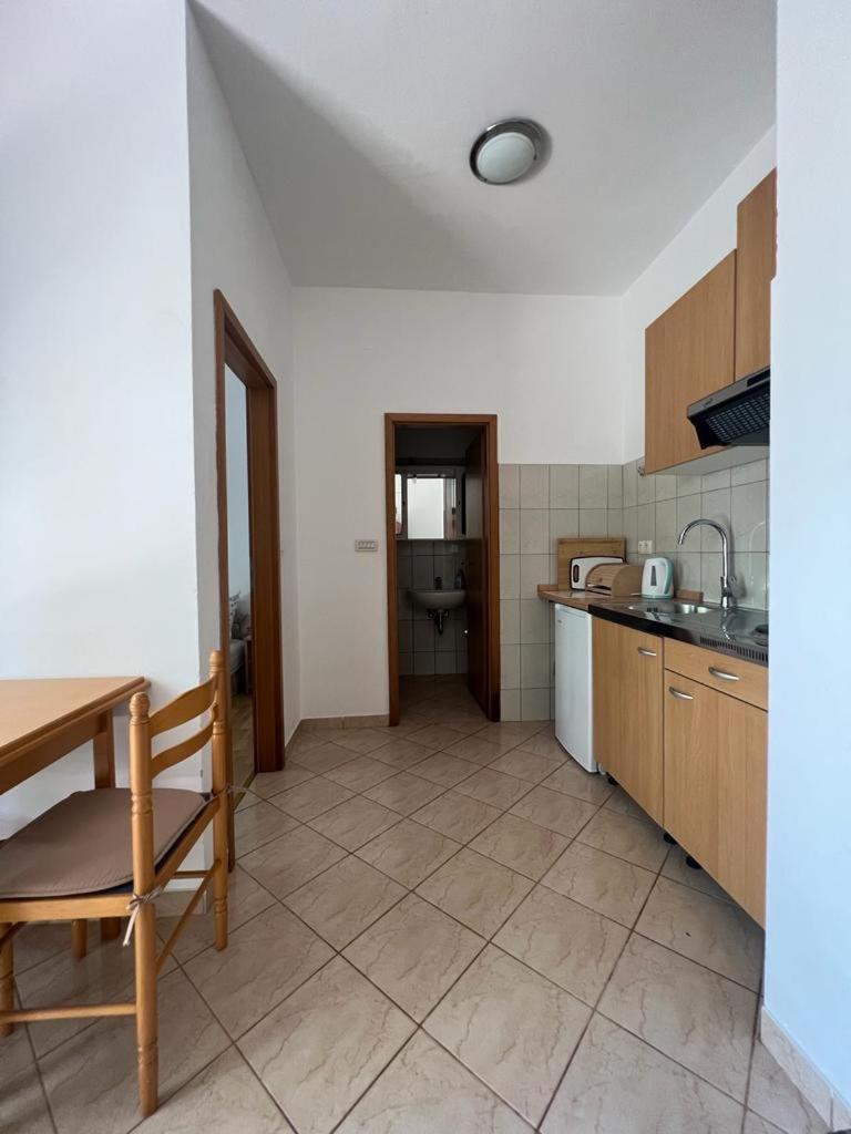 Apartments Paulina Трогір Екстер'єр фото
